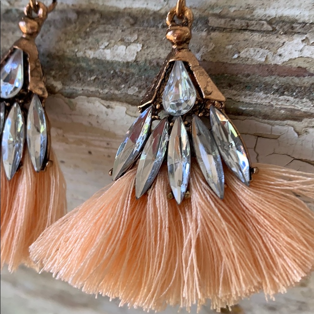 🌸Beautiful tassel earrings🌸 - Picture 3 of 4